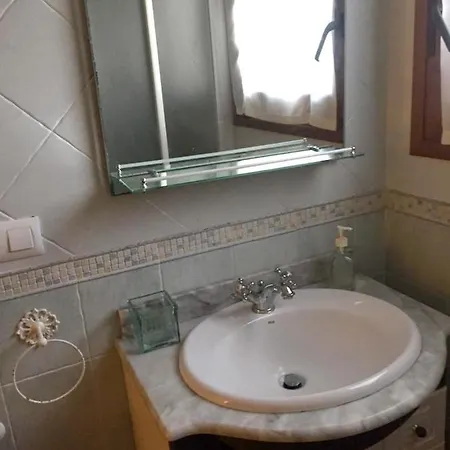 House With 5 Bedrooms In With Furnished Terrace 2 Km From The Dom wakacyjny *