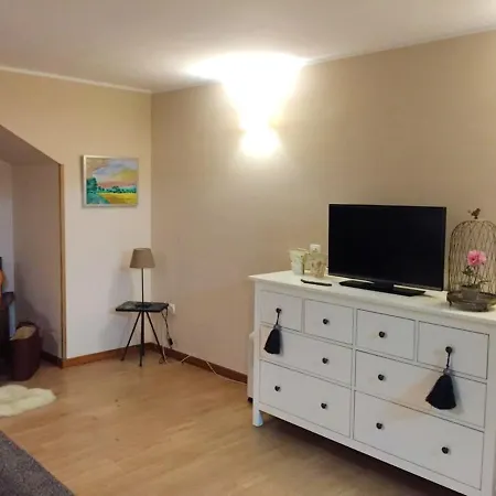 House With 5 Bedrooms In With Furnished Terrace 2 Km From The Nyaraló *