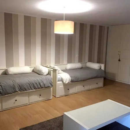 House With 5 Bedrooms In With Furnished Terrace 2 Km From The Nyaraló Llanes